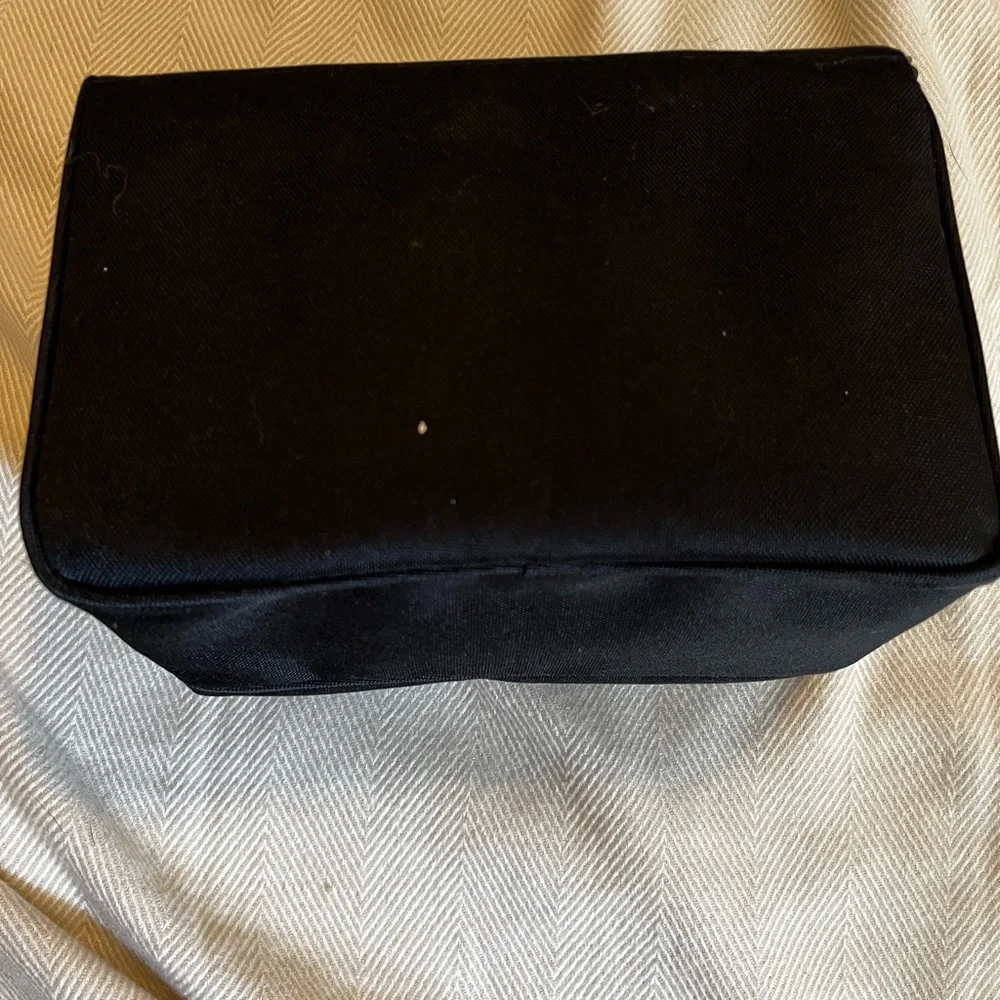 Samsonite Black Camera Case (no shoulder strap). Model #806